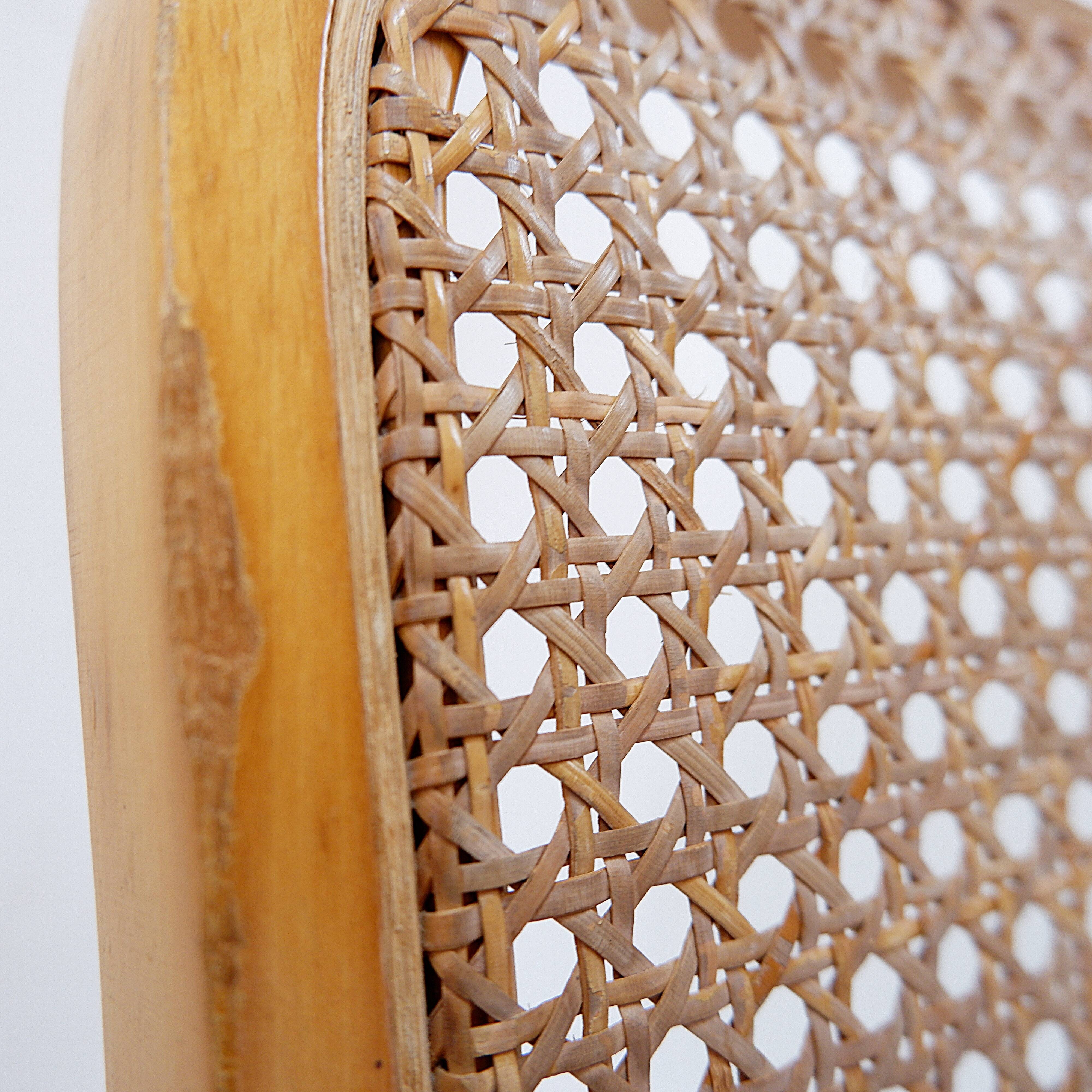 Vintage Cesca chair in light wood - Italy