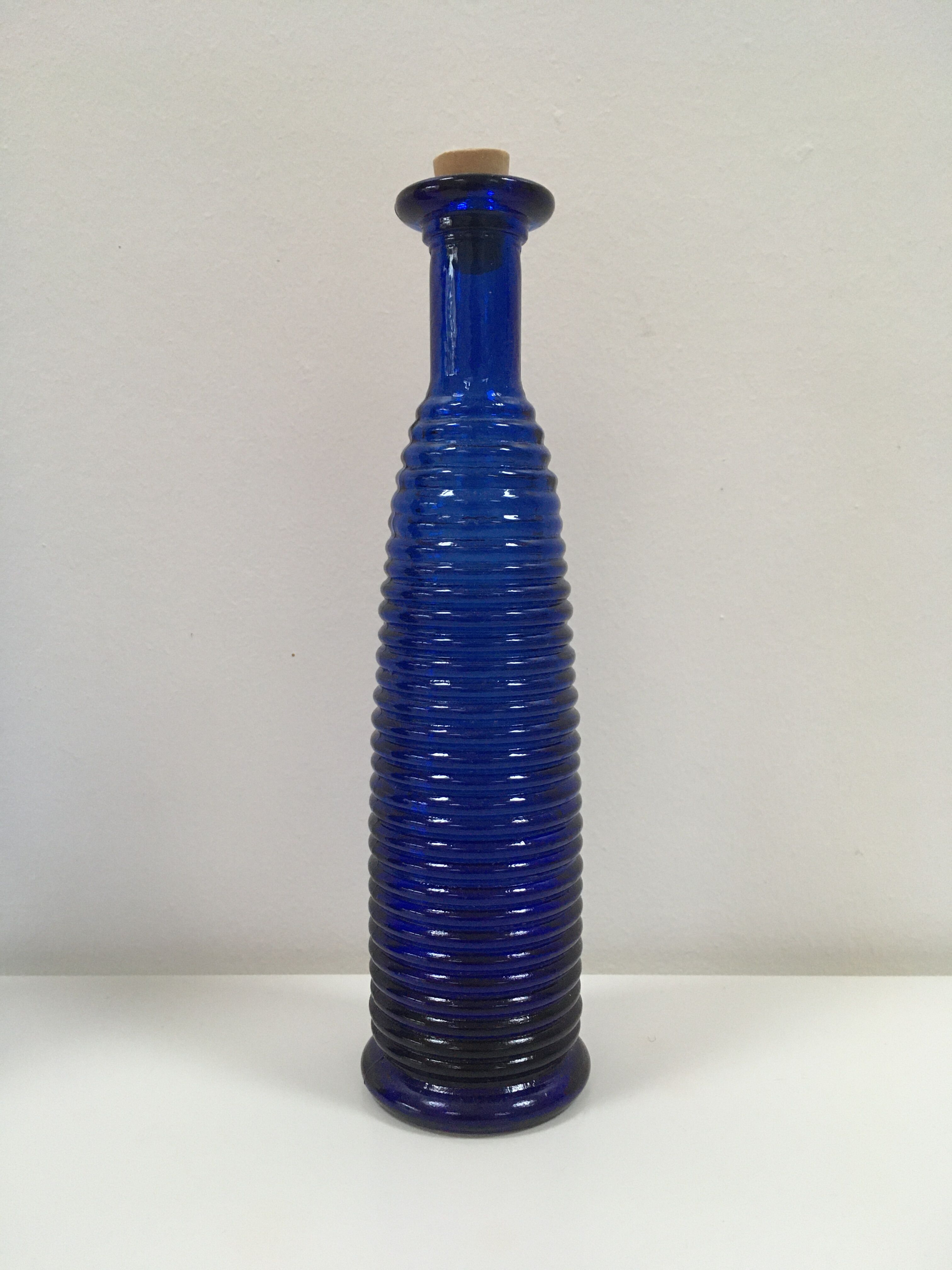 Lot de 2 vases soliflores en verre bleu torsadé