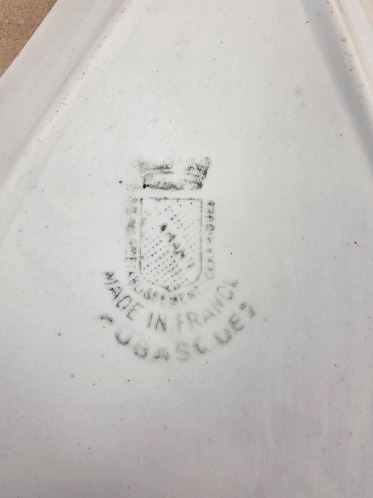 Ravier Lou Basquez manufacture Saint-Amand