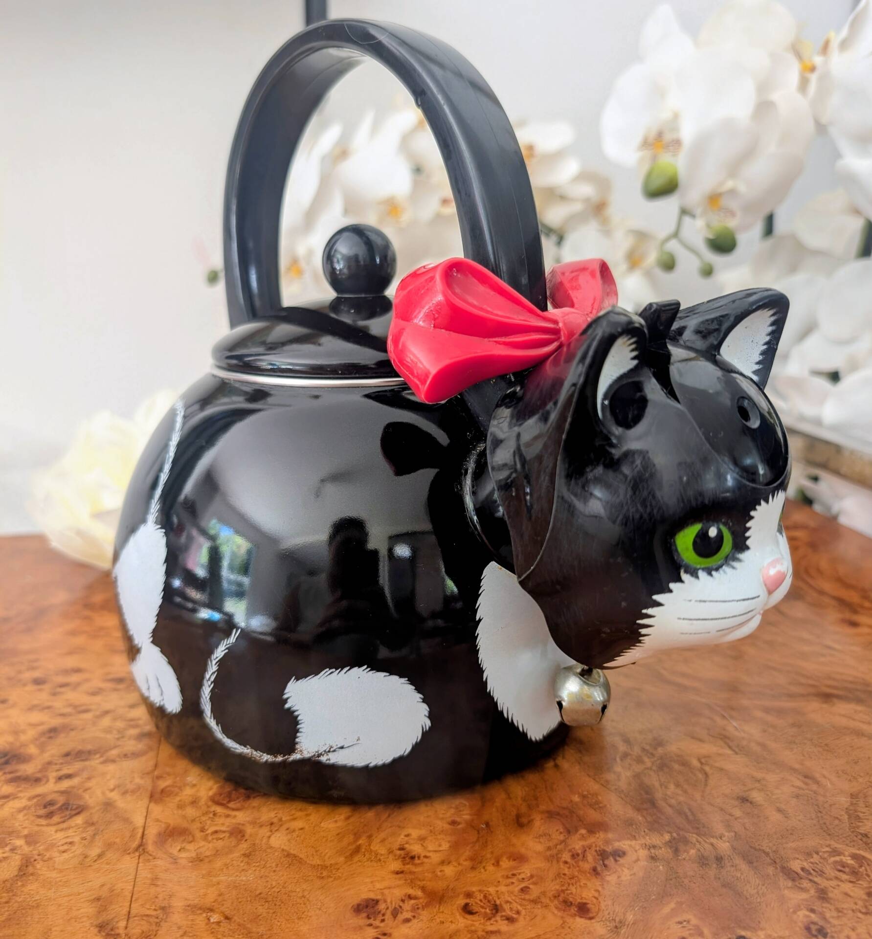 Vintage enamelled metal cat teapot