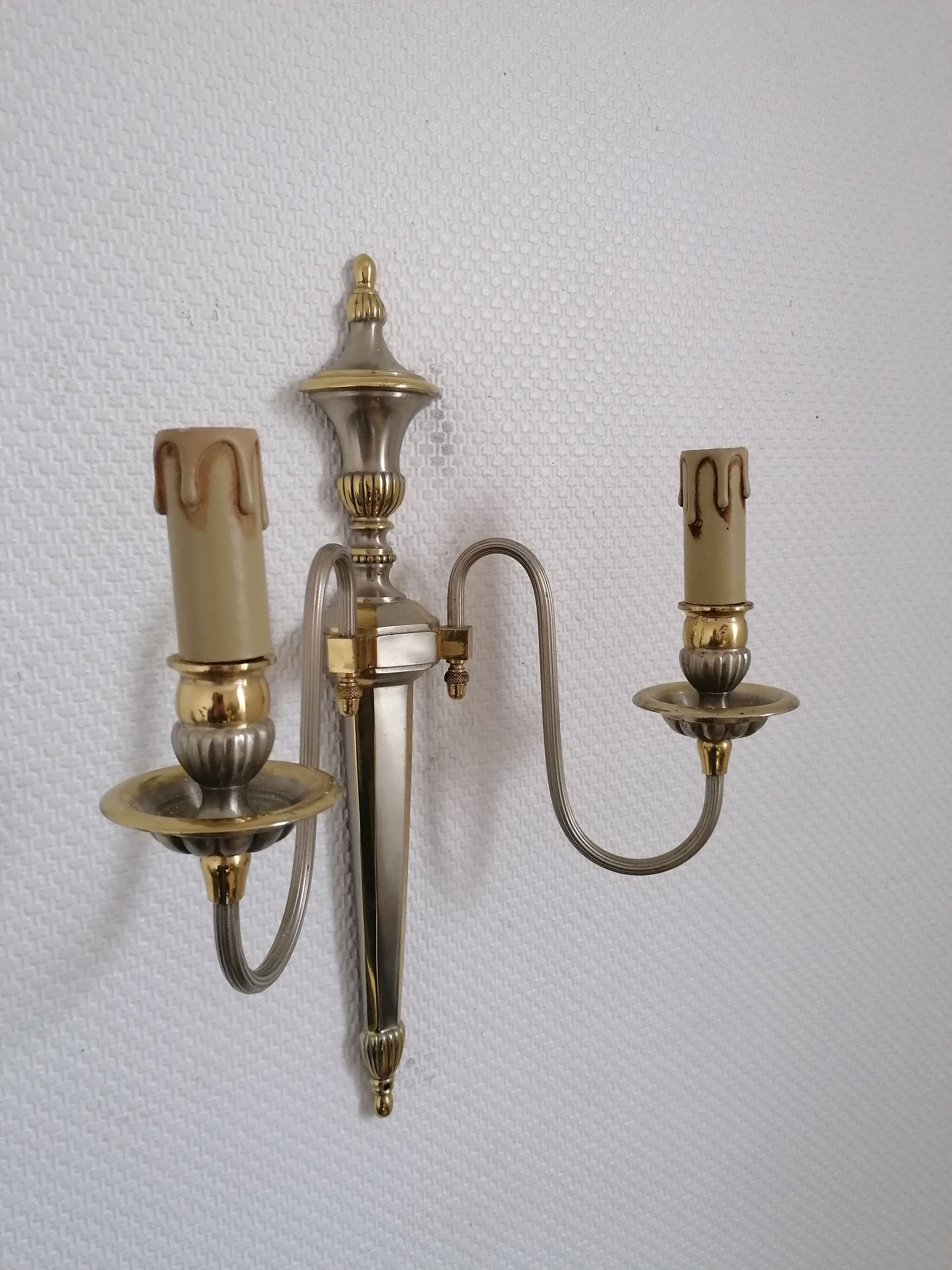 Classic neo-classical wall light year 70