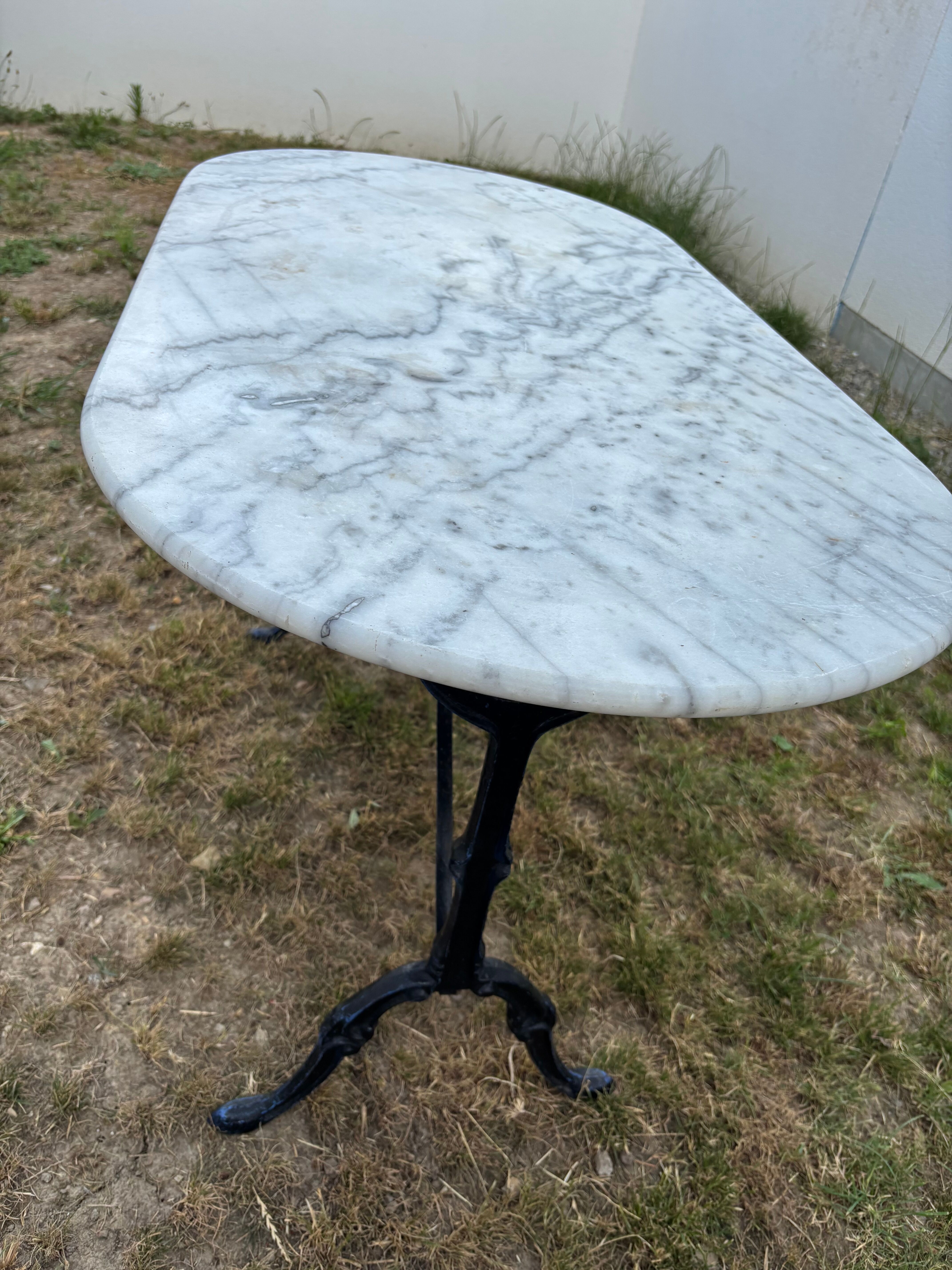 Vintage oval marble table