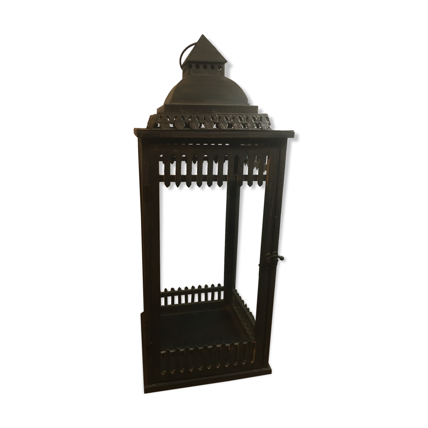 Wood and iron photophore lantern