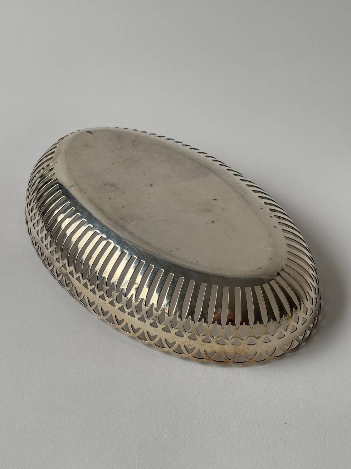 Vintage openwork basket in silver metal