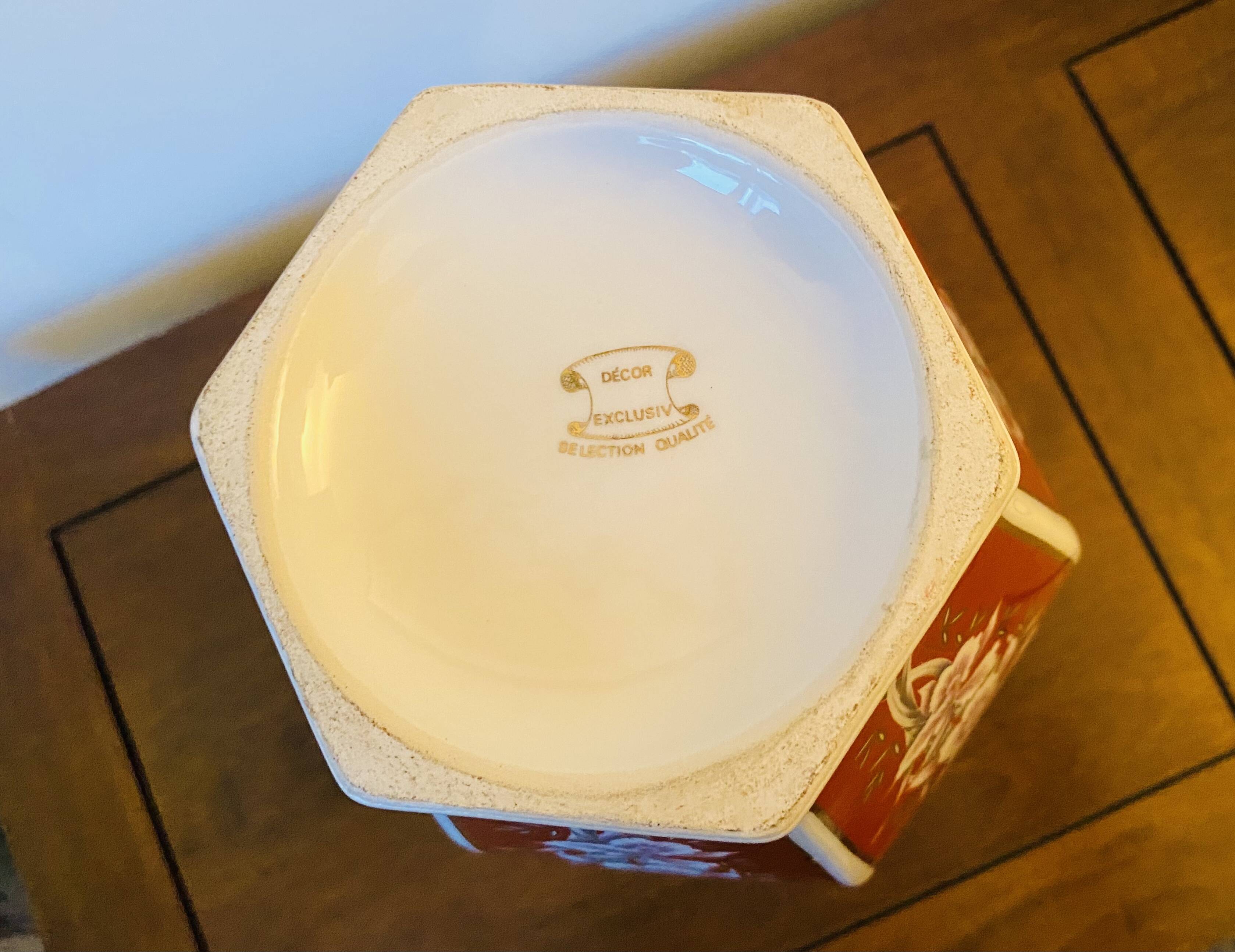 Red and gold porcelain vase