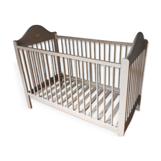 Lit bébé ancien en bois