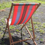2 old bayadère green & red deckchairs