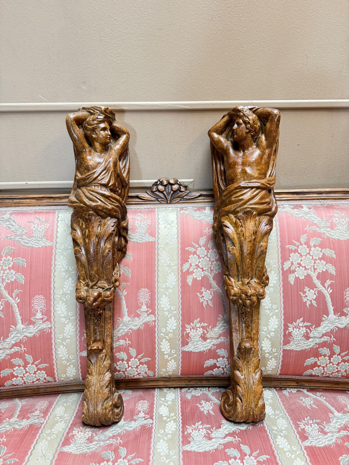 PAIR OF PAINTED PLASTER CONSOLES IN THE LOUIS XVI STYLE