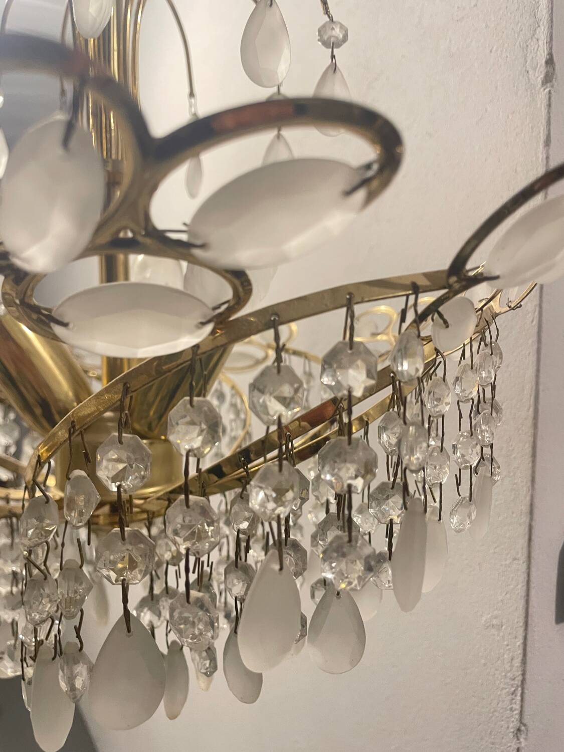 1980s chandelier with pendants