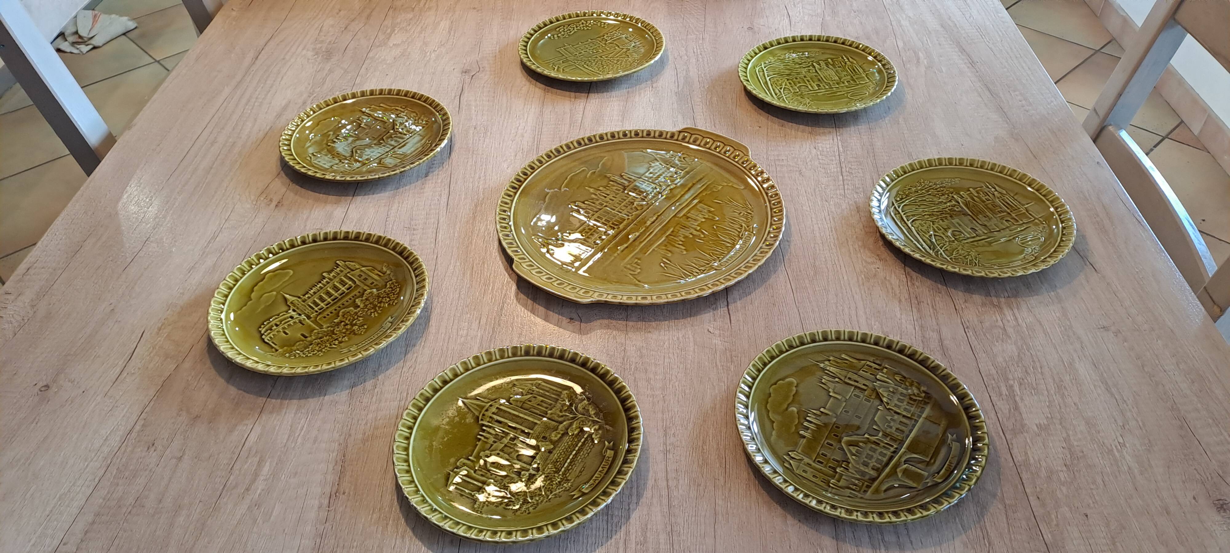 Gien earthenware cheese or dessert service