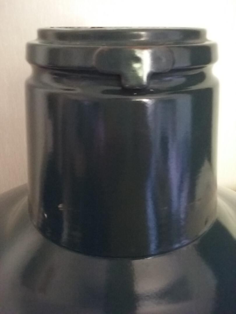 Industrial-type reflector in enamelled sheet metal