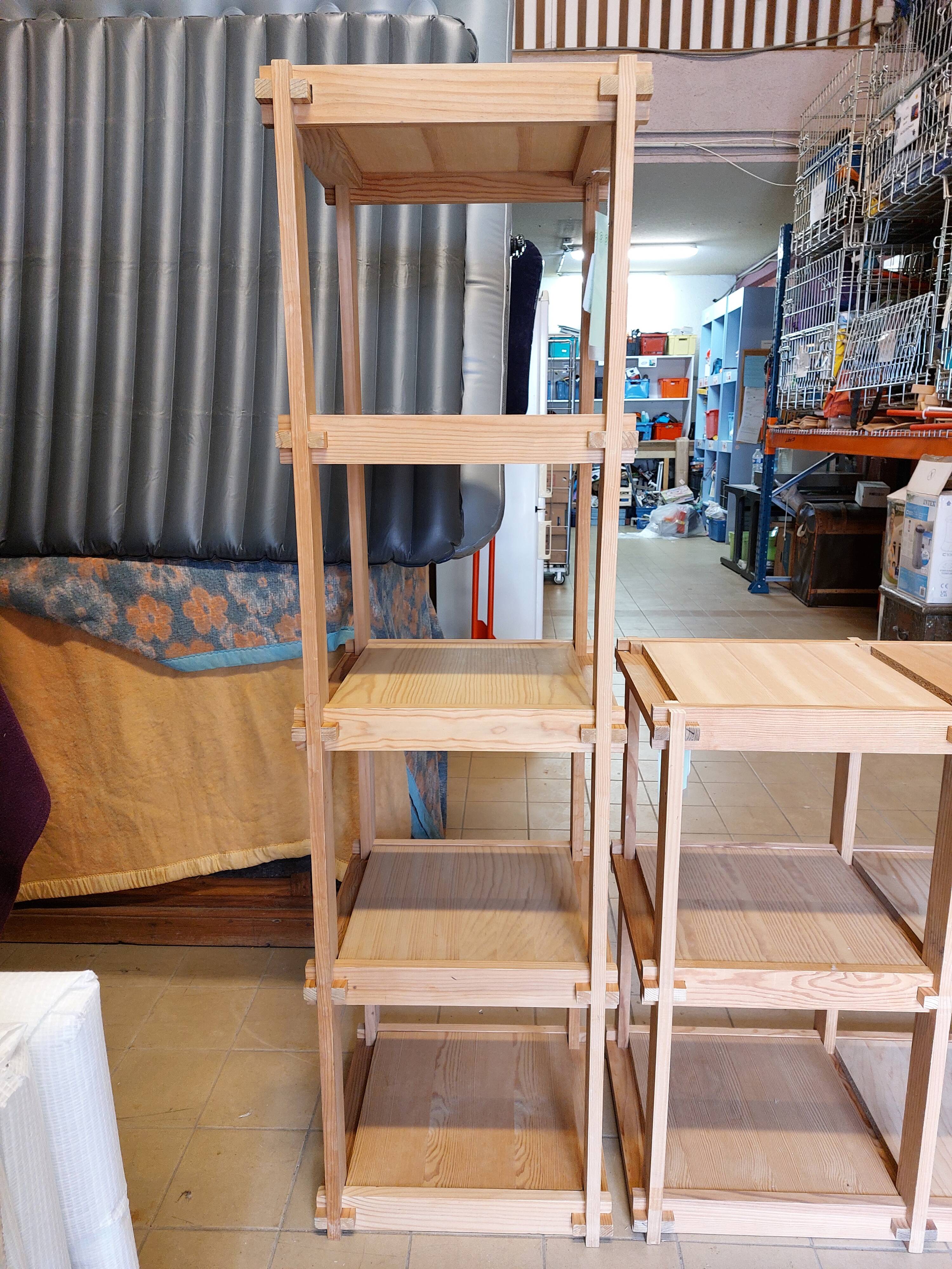 Modular fir staircase bookcase - Maison Regain