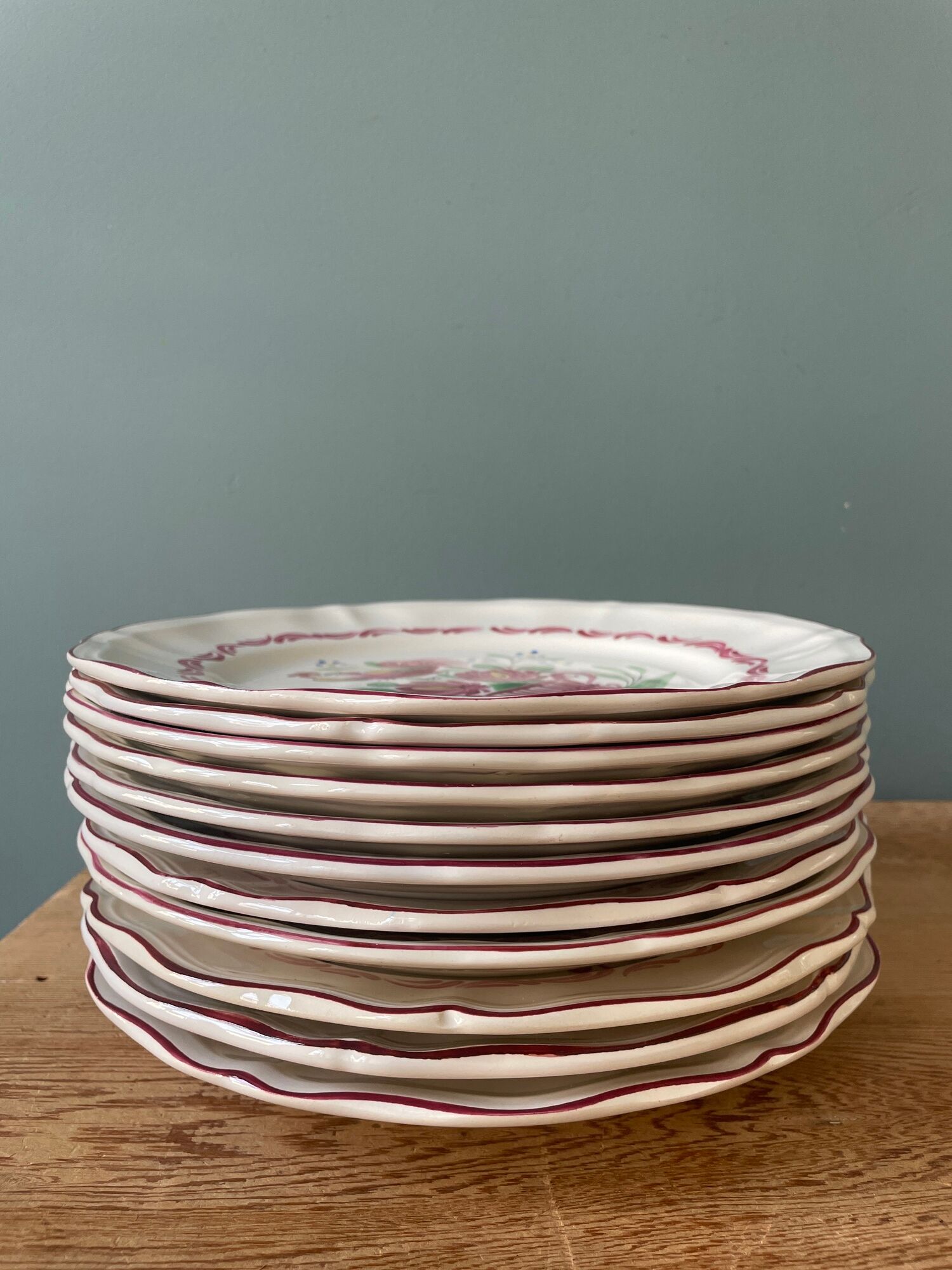Series of 11 old flat plates Saint Clément France