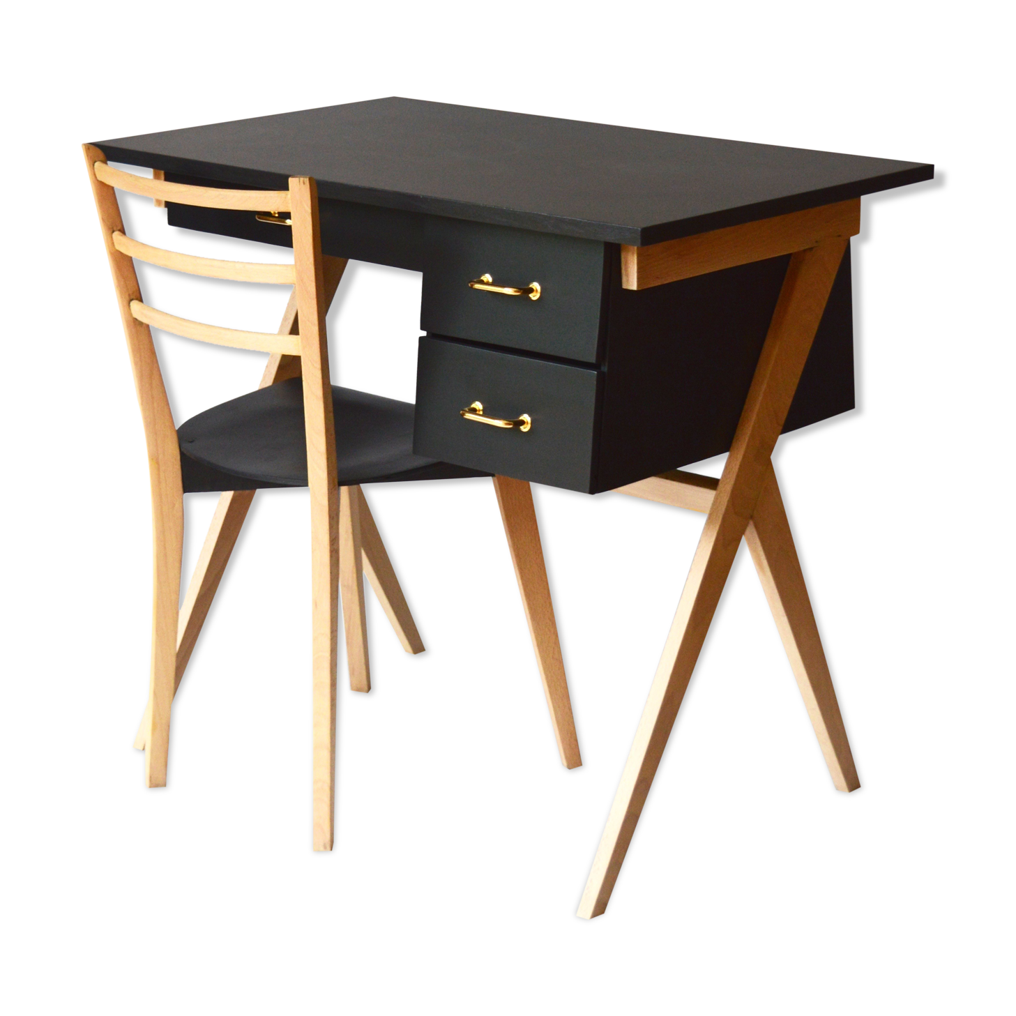 child's desk and chair