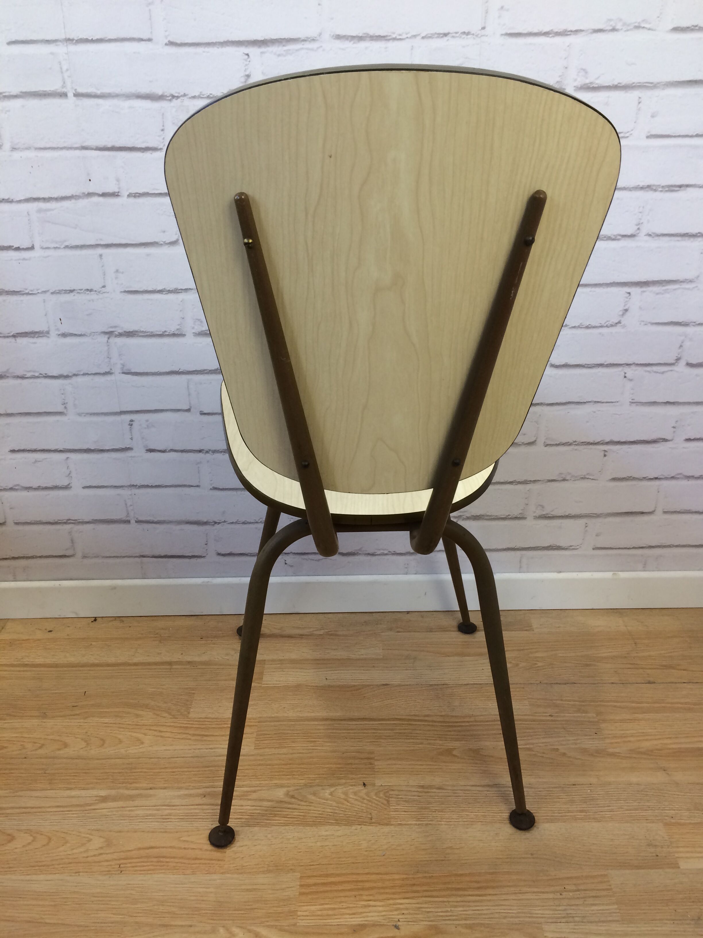 Lot of 5 beige Formica chairs