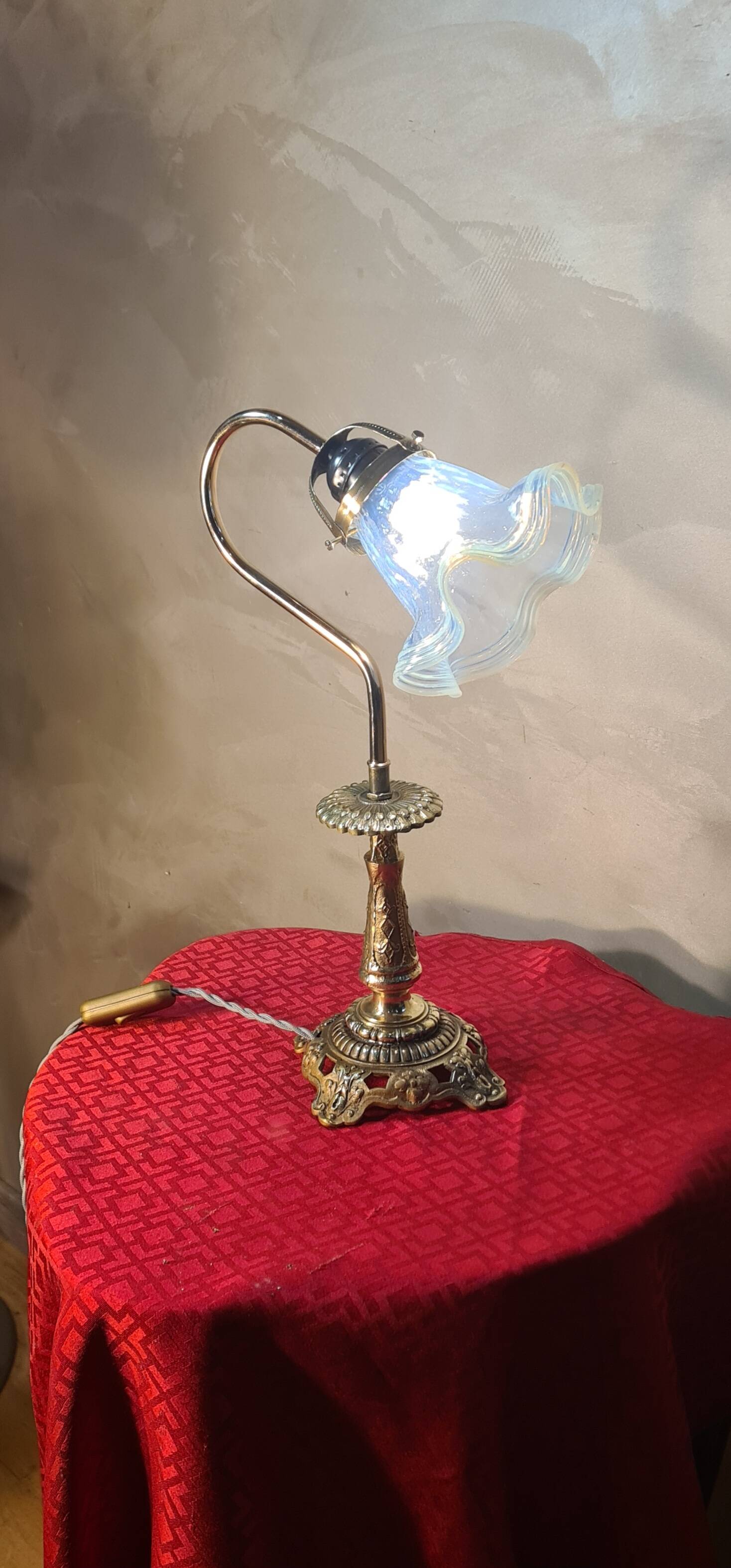 bronze art nouveau tulip lamp with translucent blue lace glass 39x25 cm