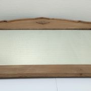 Miroir bois patiné glace biseautée vintage 76 cm x 96 cm
