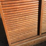 Double curtain cabinet