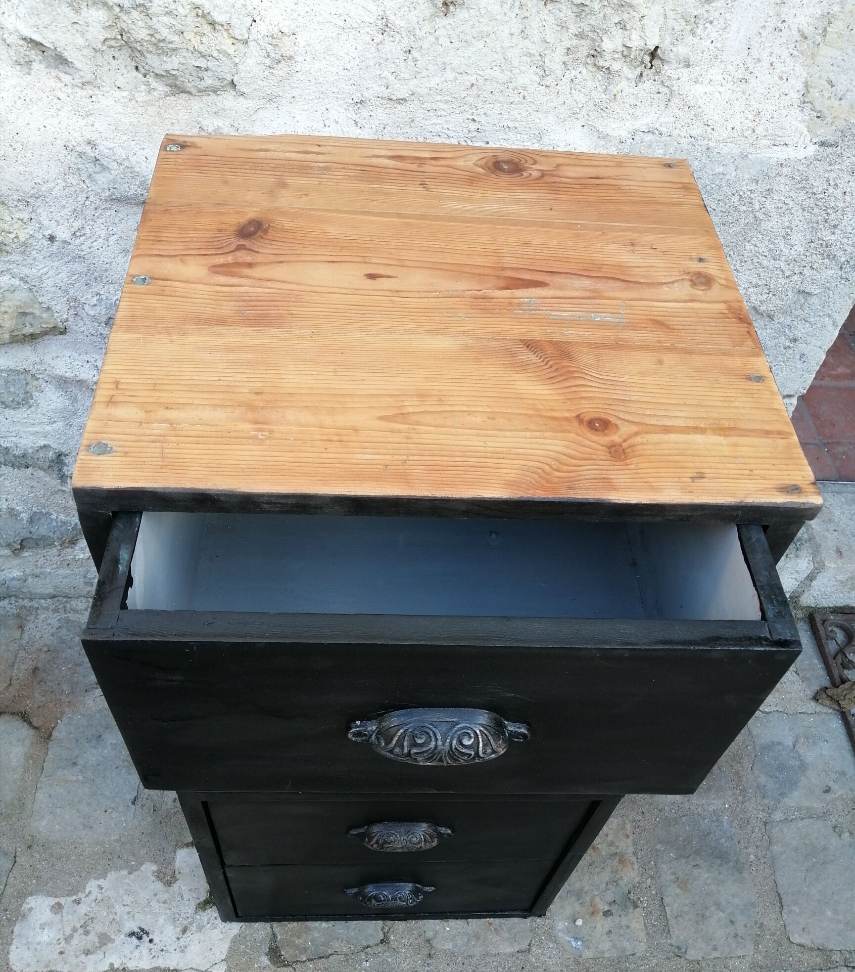 Wooden craft furniture with drawers