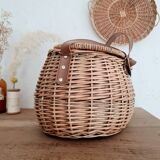 Rattan fisherman's basket or bag