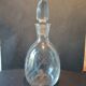Carafe vintage en verre cristallin gravé – bouchon taillé assorti