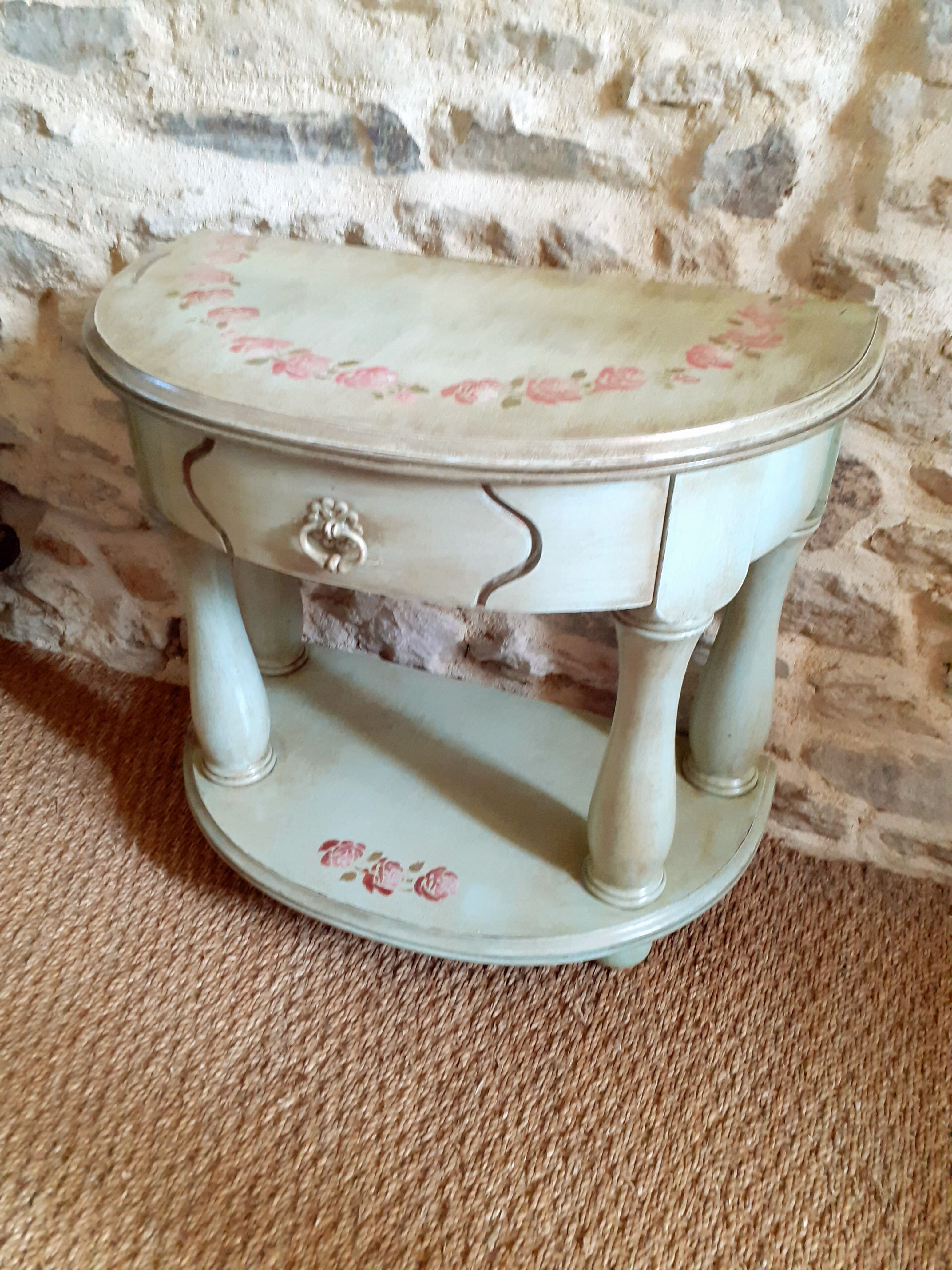Chevet ou meuble d'appoint style Shabby chic