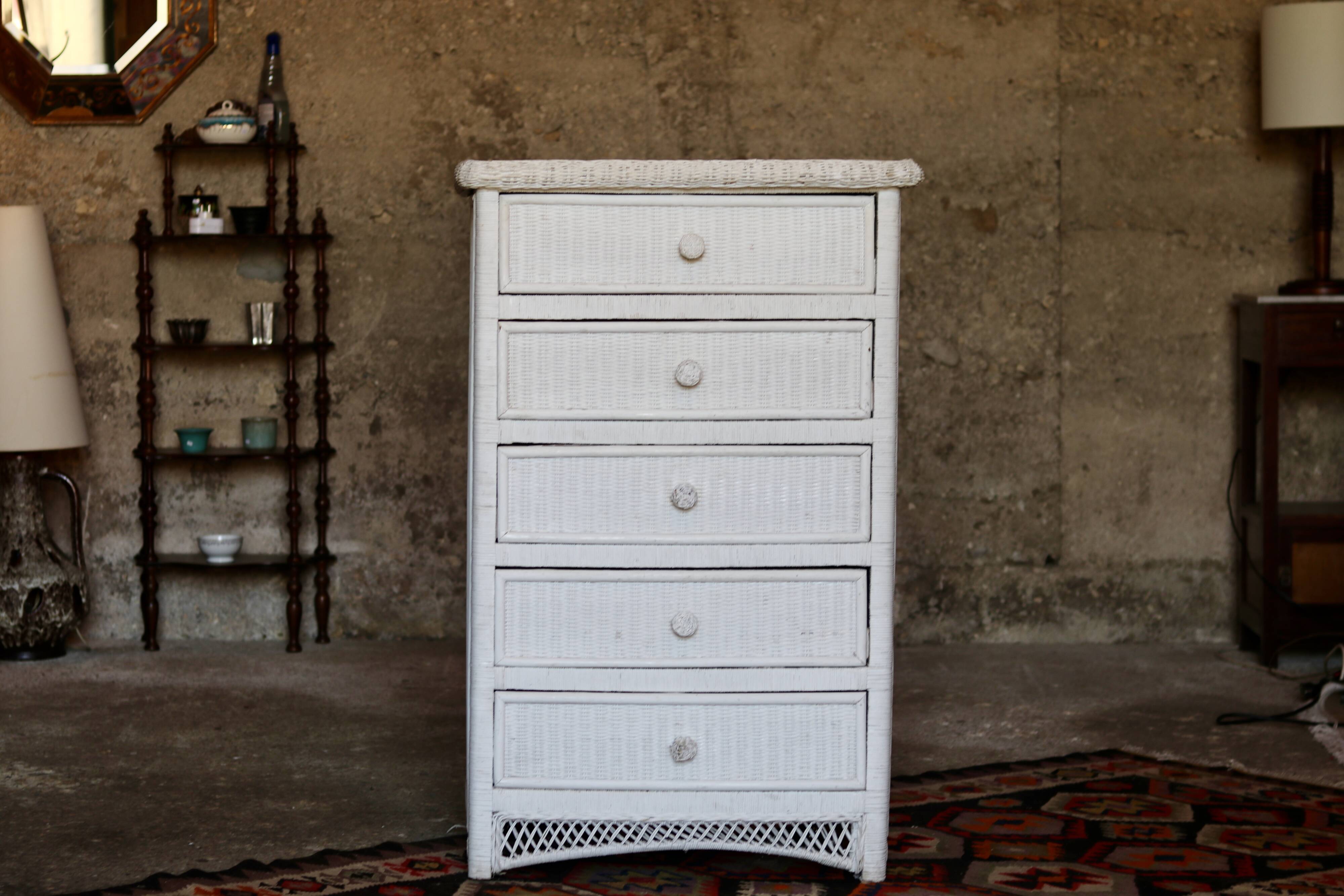 Chiffonnier vintage en osier blanc