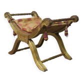 Tabouret cruciforme ancien en bois doré