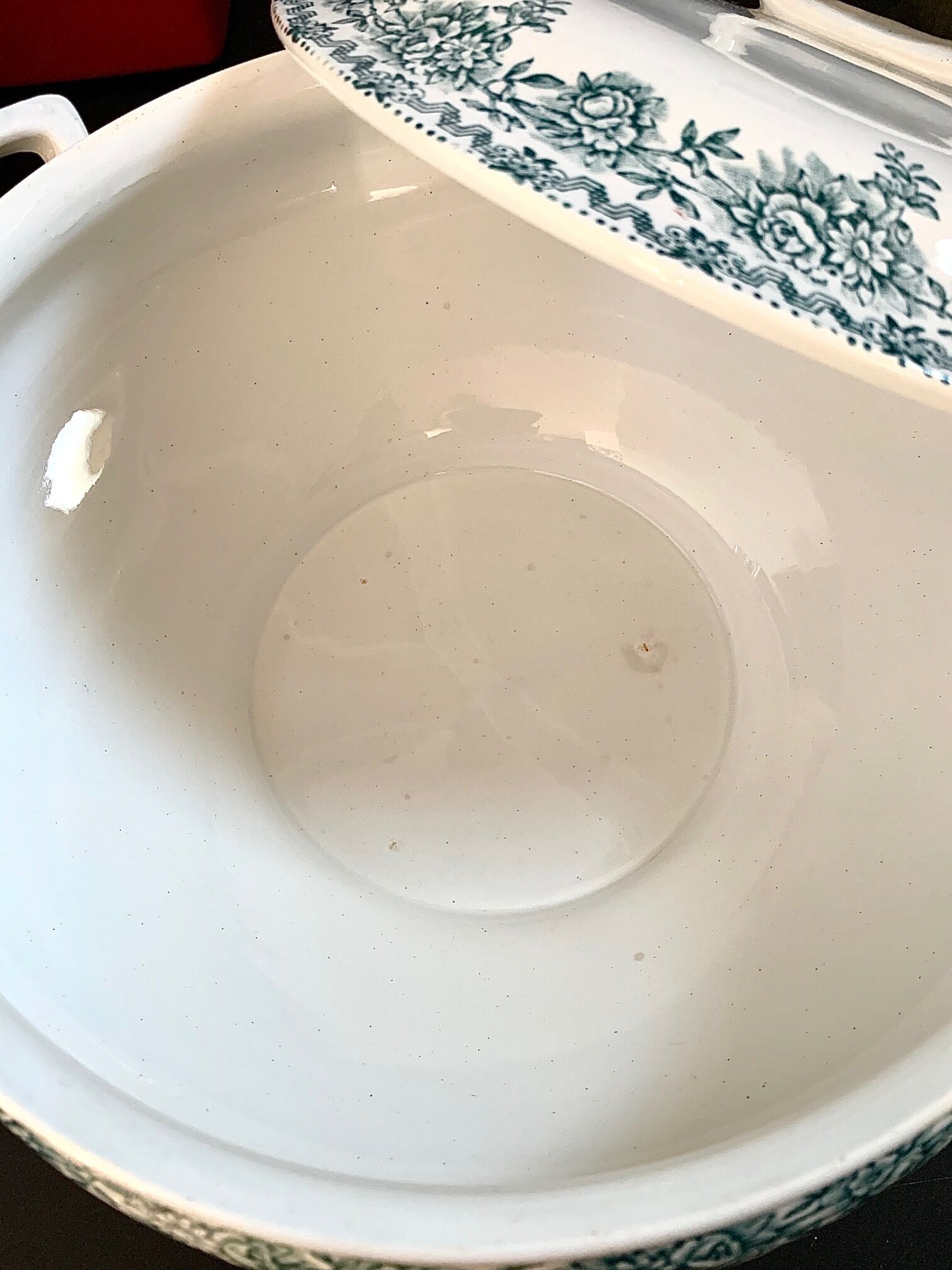 Tureen Iron Land Saint Amand