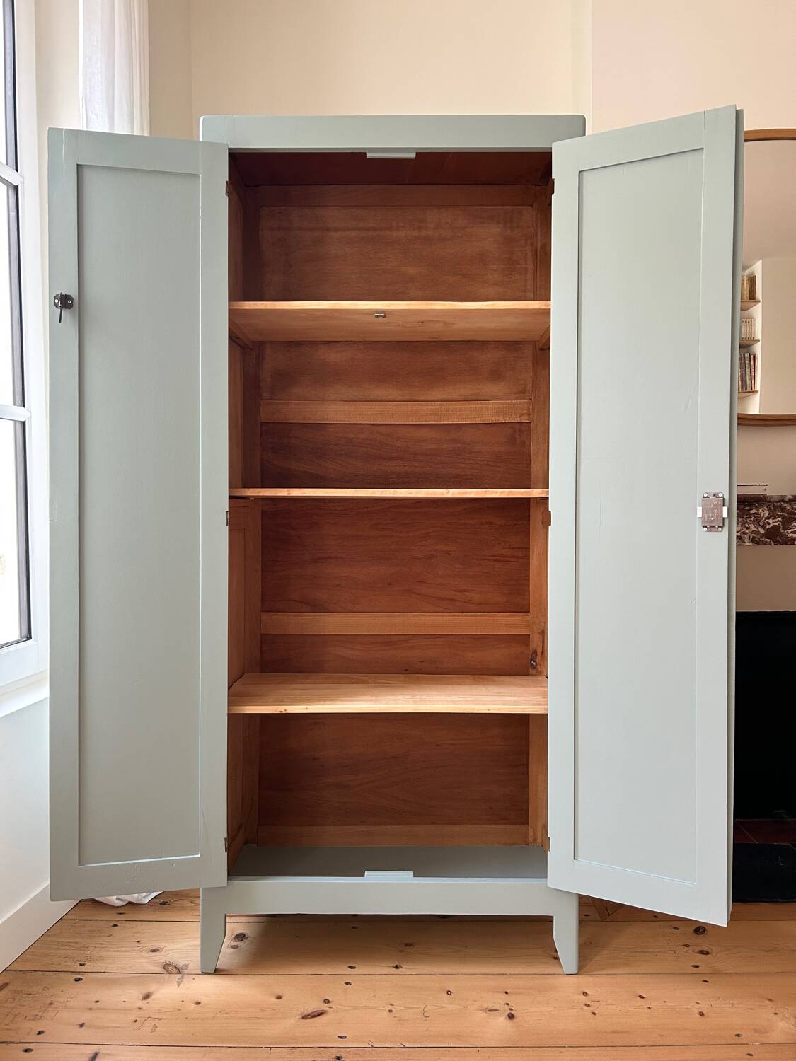 Parisian Wardrobe (renovated)