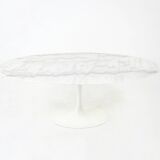 Oval dining table by Eero Saarinen for Knoll International, 1960s.