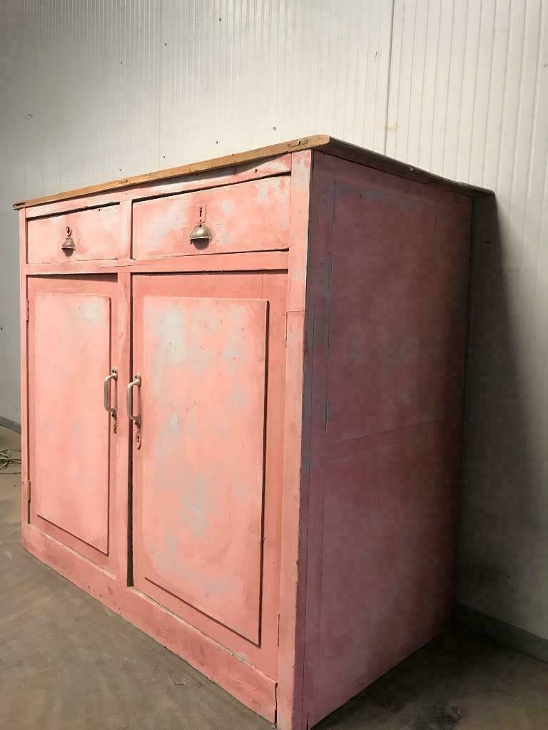 Commode rose vintage