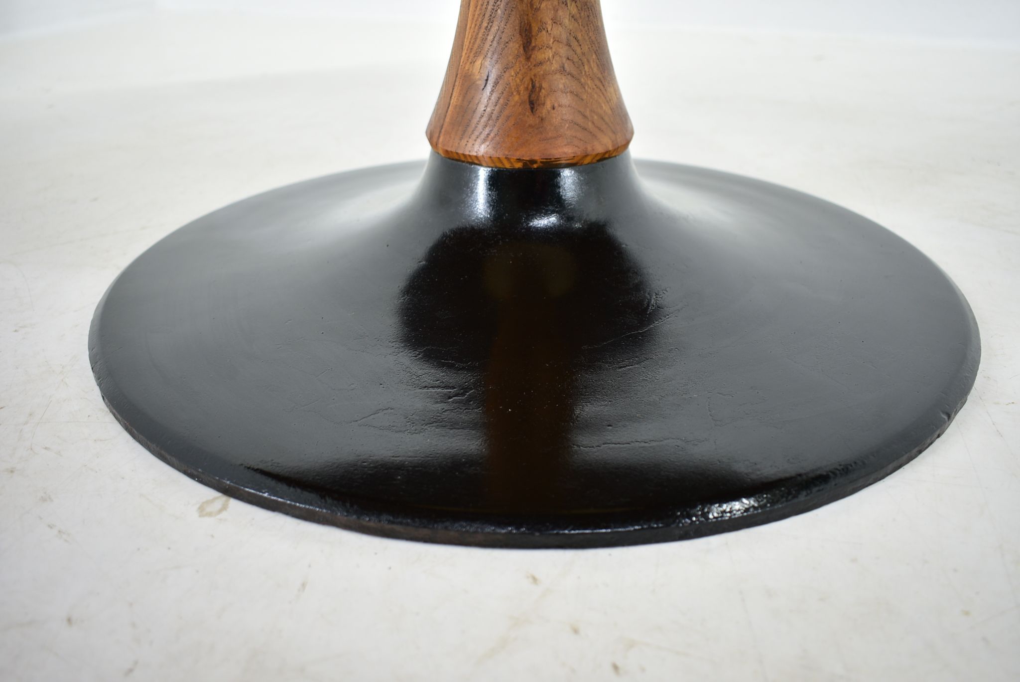 1969s beech round dining table, Czechoslovakia