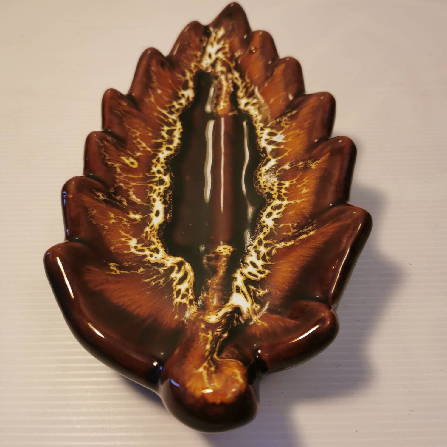 Vallauris, flat / leaf shape pocket