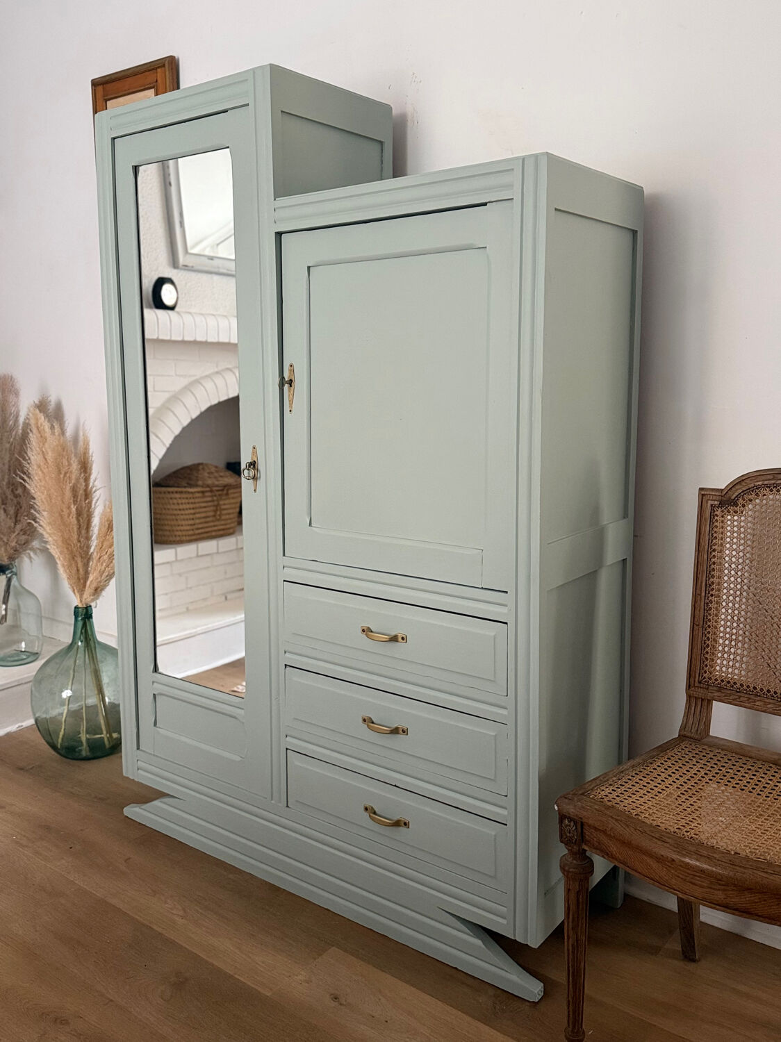 Art Deco wardrobe / closet from the 1930s/1940s.