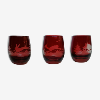 3 liquor glasses engraved hunting scenes