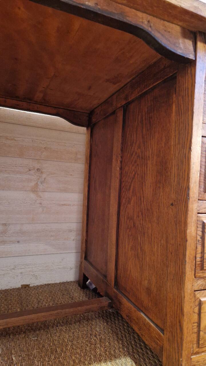 Vintage administration office