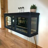 Showcase buffet