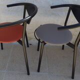 4  Chaises de style gondole structure métallique cossus et simili cuir