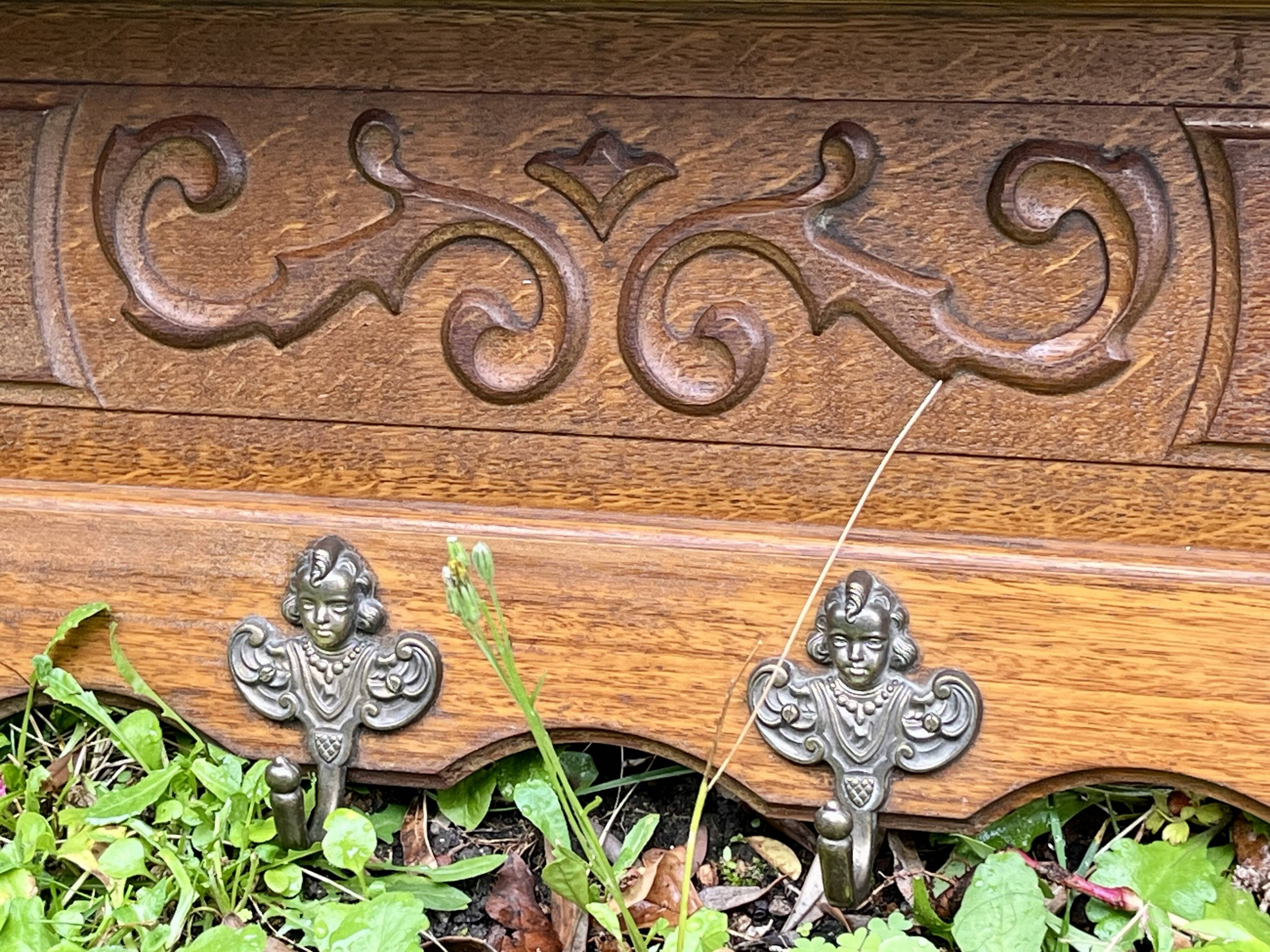 Wall coat rack - 6 hooks - Oak