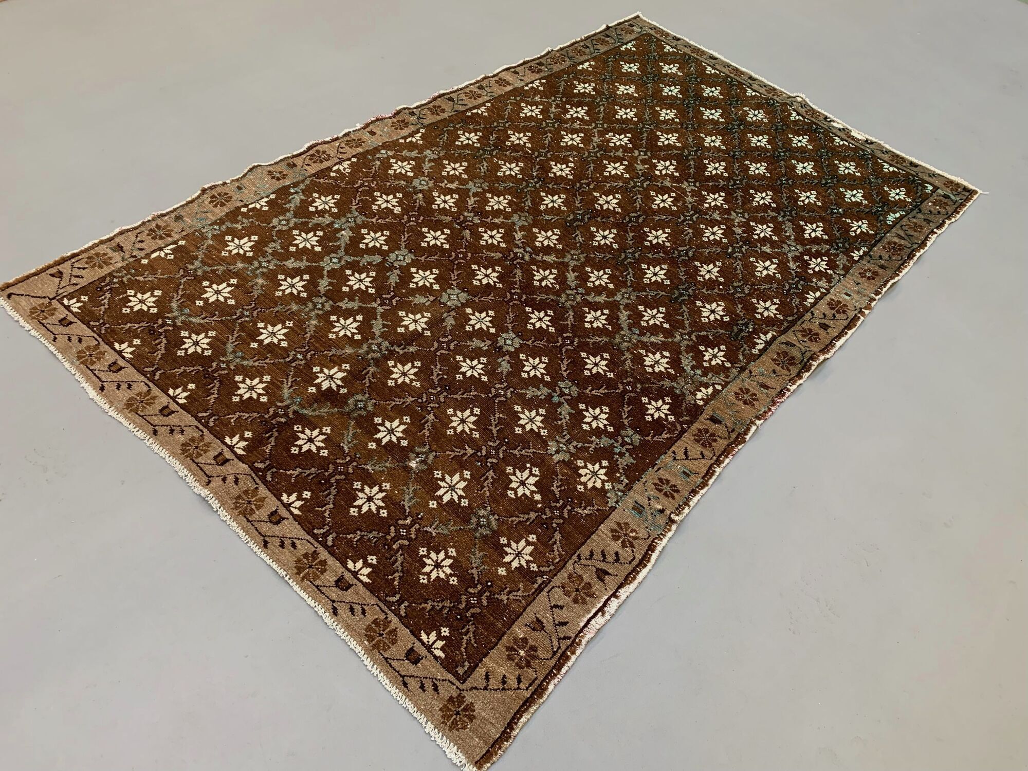 Vintage turkish rug 250x157 cm shabby distressed carpet large