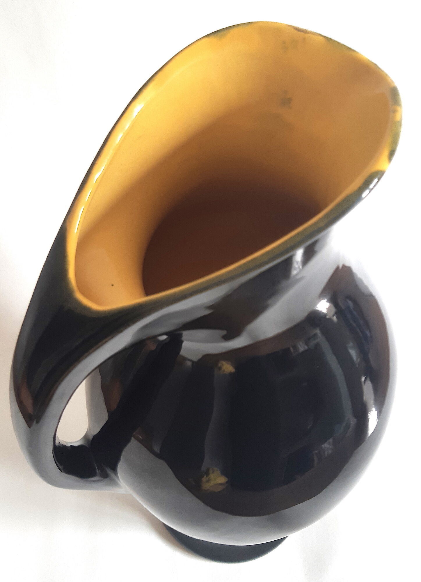 Large ceramic pitcher years 60 in mind design