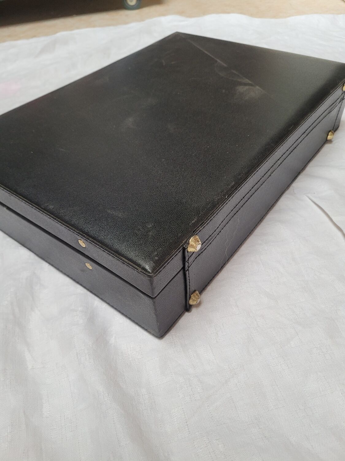 Ménagère 69 pièces 23 carats doré