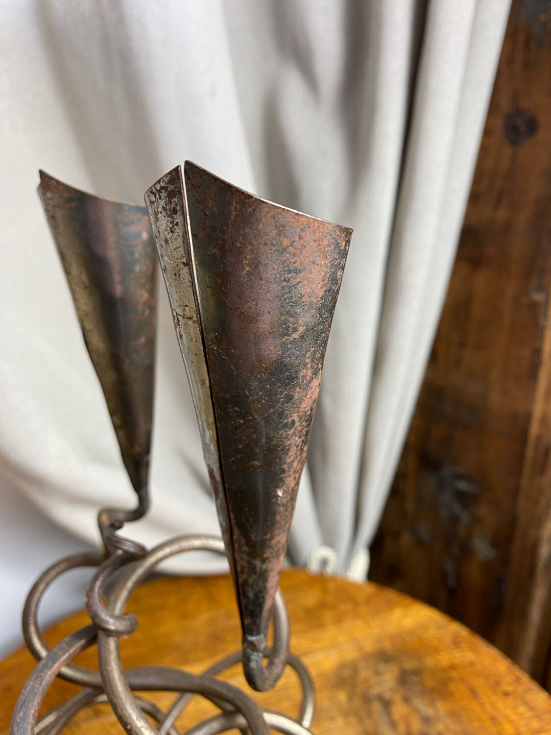 Triple-entwined iron chandelier