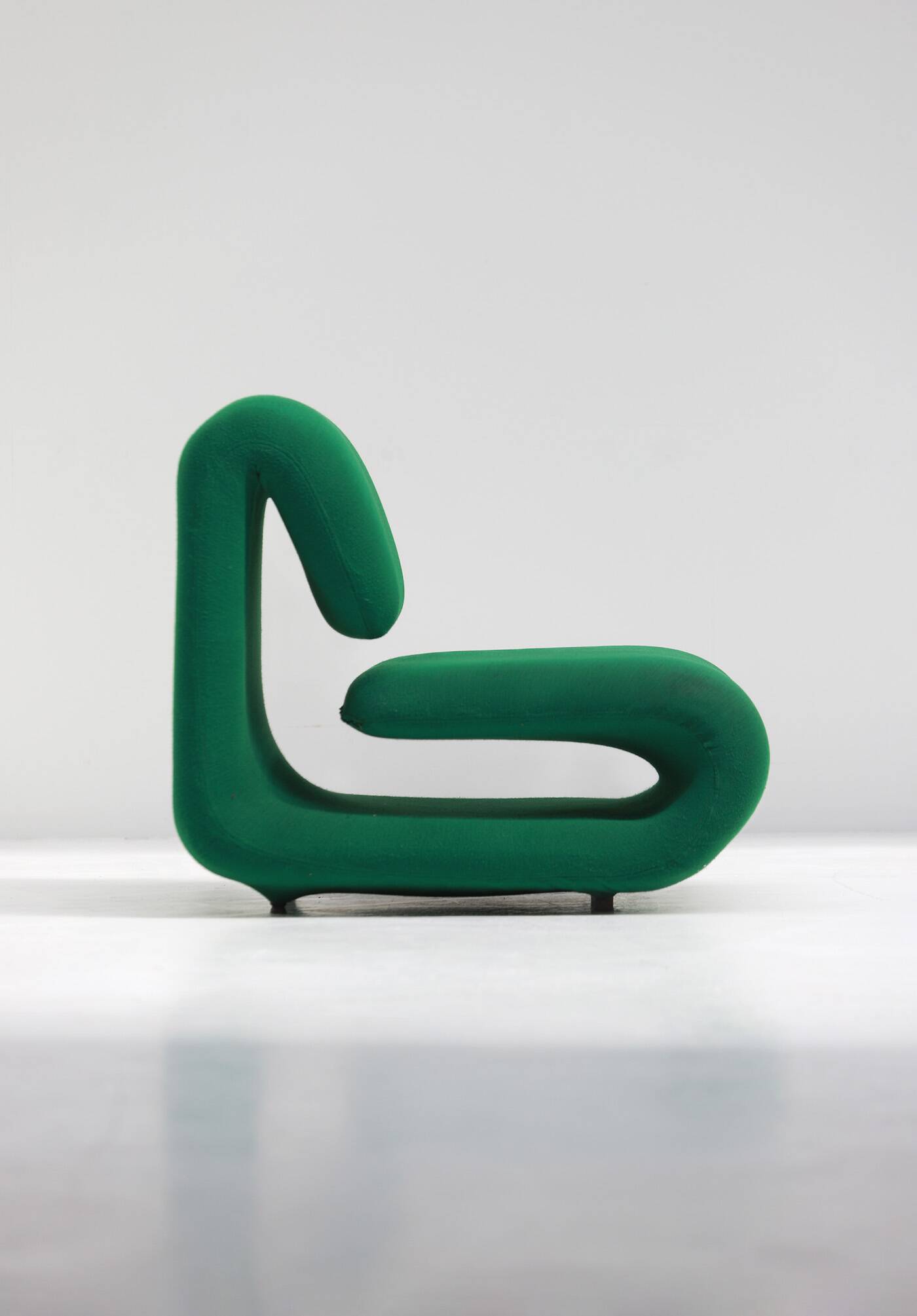 Etienne Henri Martin space age lounge chair Series 1500