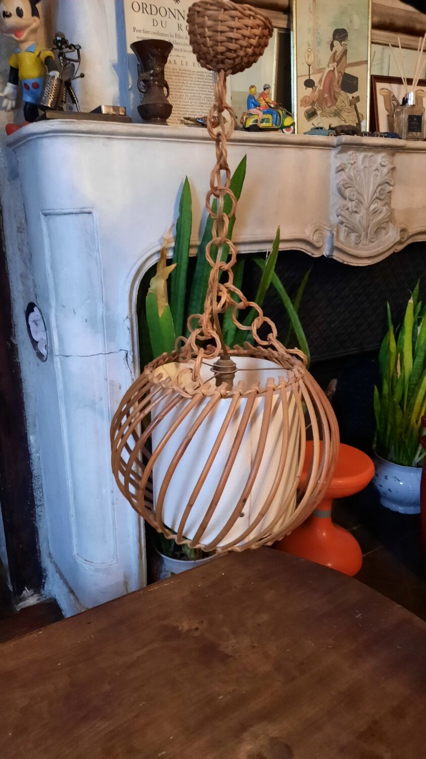 Vintage wicker pendant lamp