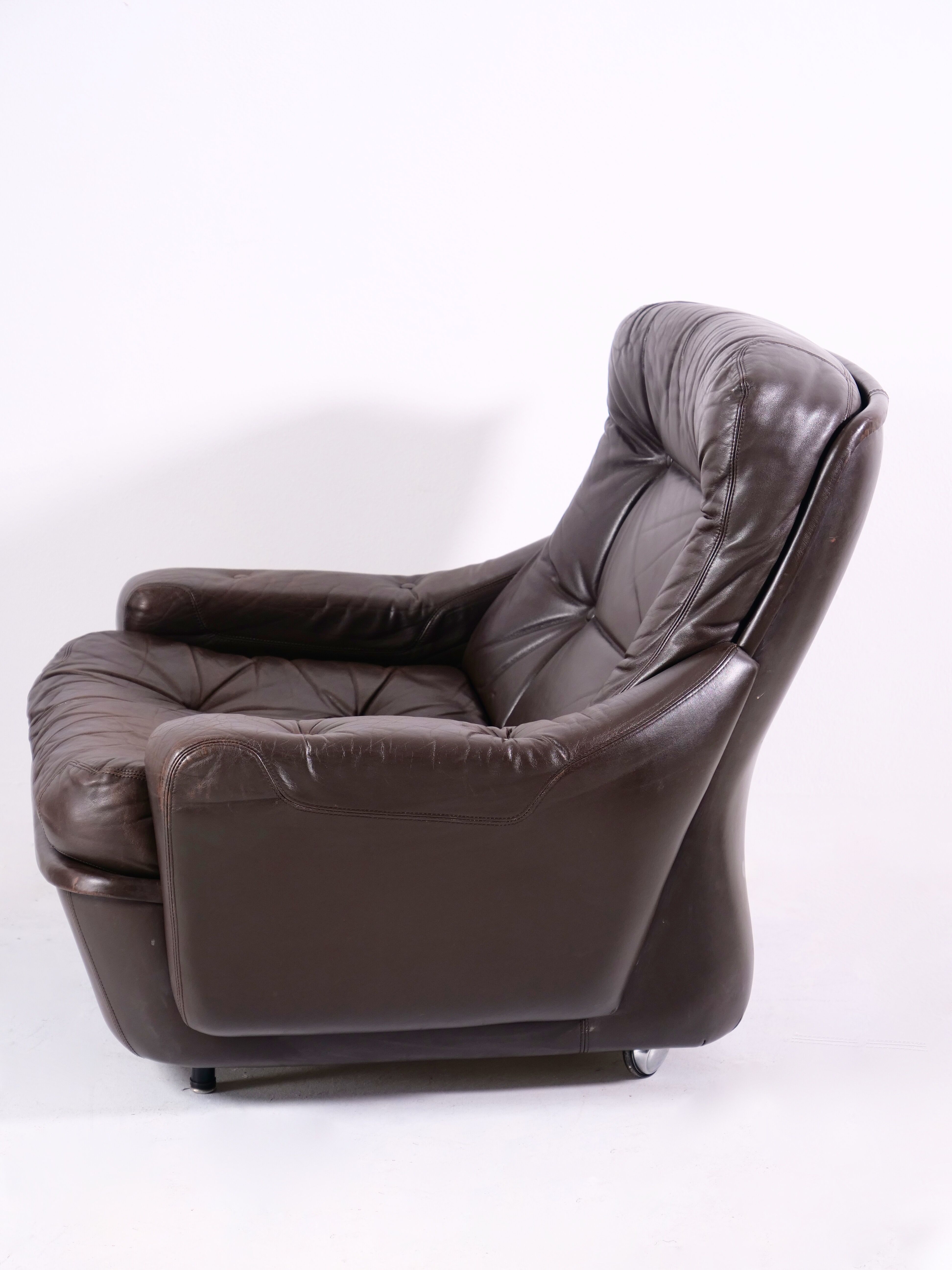 Modular leather sofa by michel cadestin for airborne