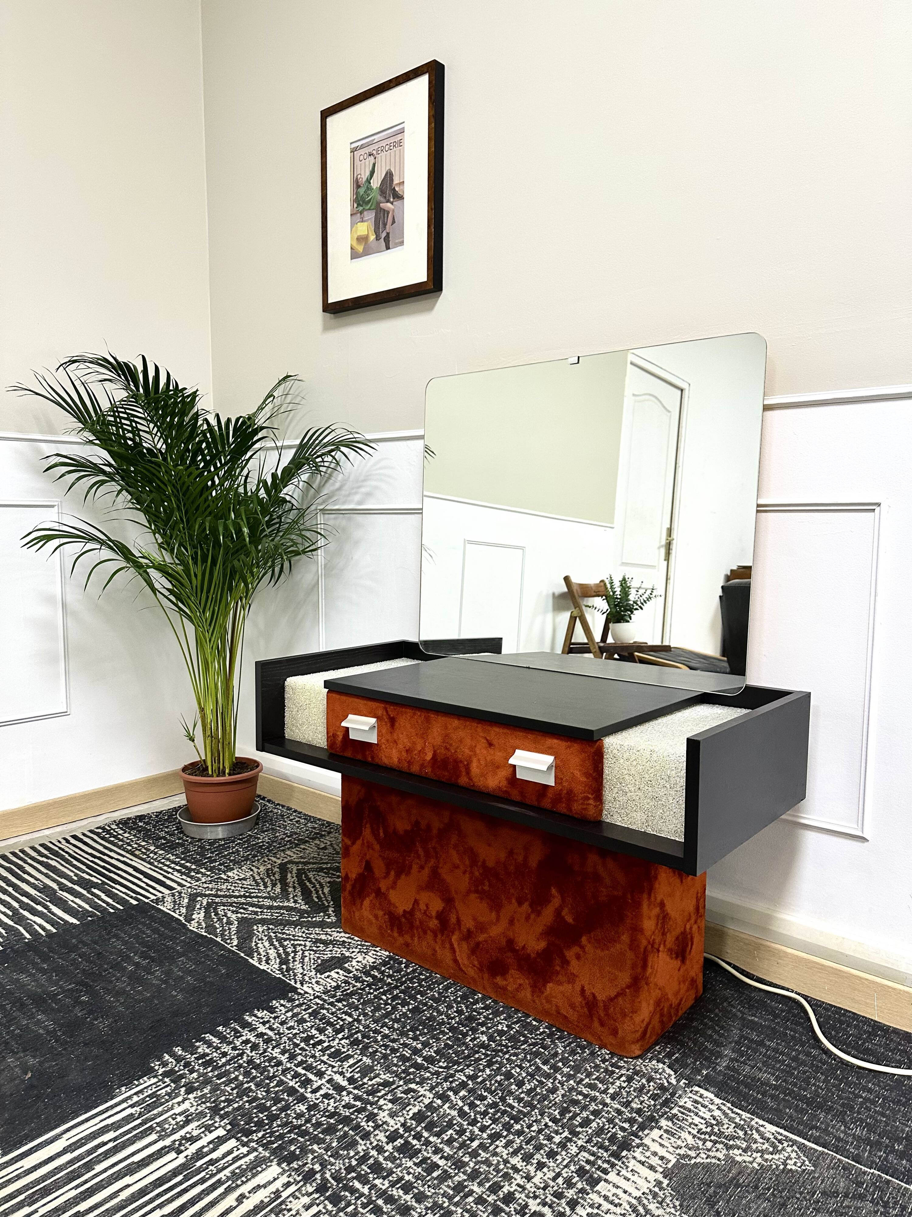 Vintage dressing table