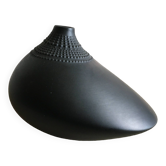 "Pollo" vase designed for the porcelain maker Rosenthal by Tapio Wirkkala (1970s)