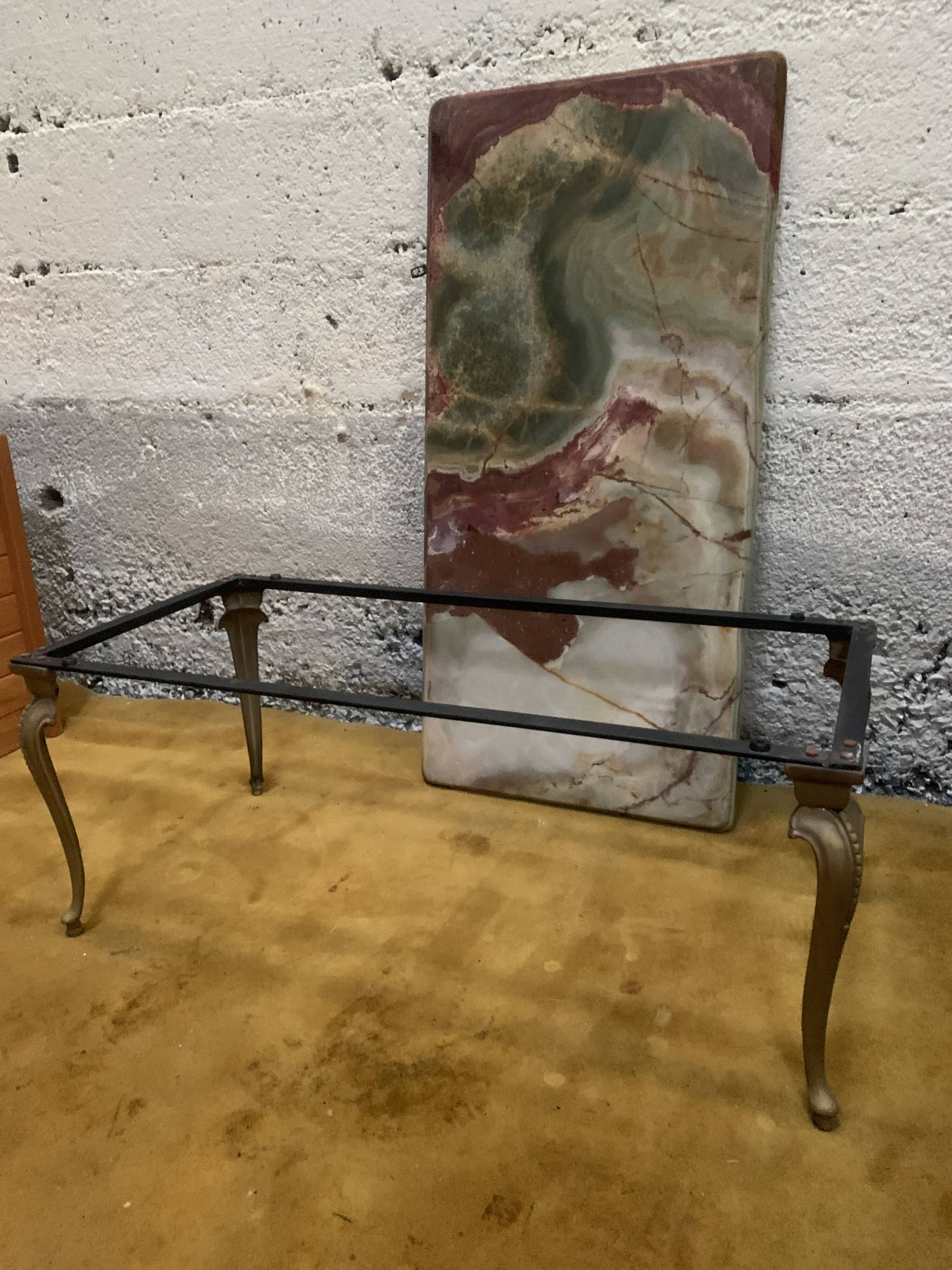 Table basse années 60 marbre/laiton